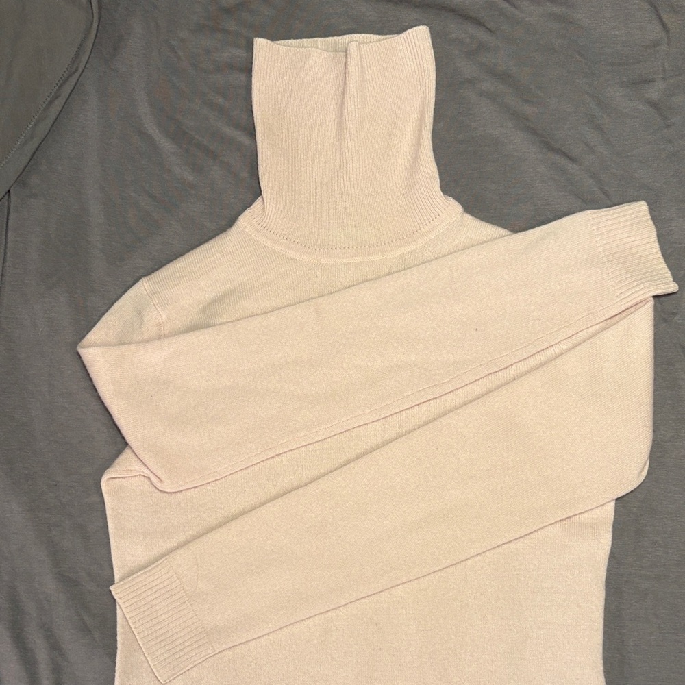 100% Cashmere Soft Pink Turtleneck Sweater Garnet Hill Sz.XS